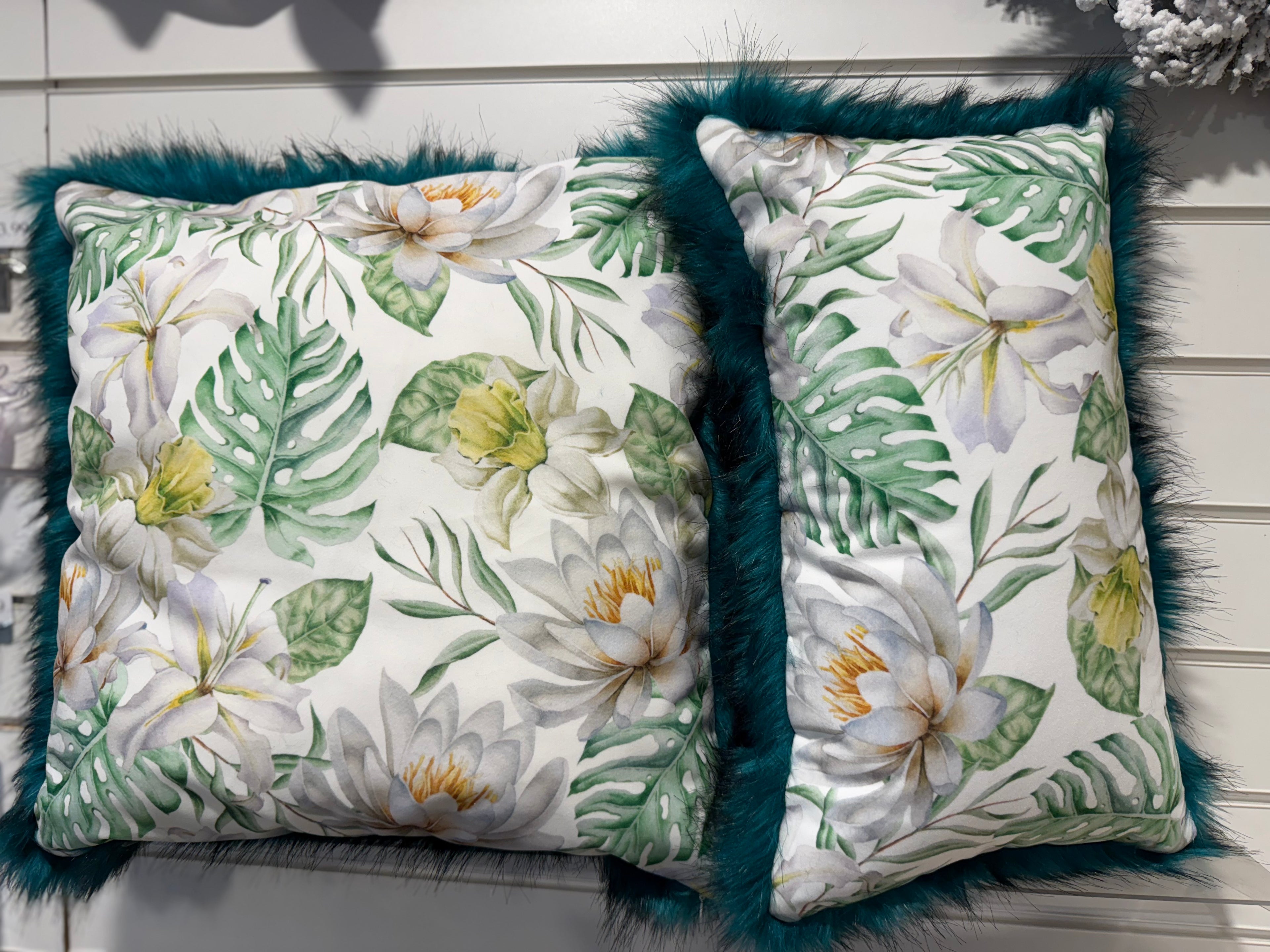 Luxury Tropical Cushion Set – 2 Piece Faux Fur & Floral Cushions with Inserts