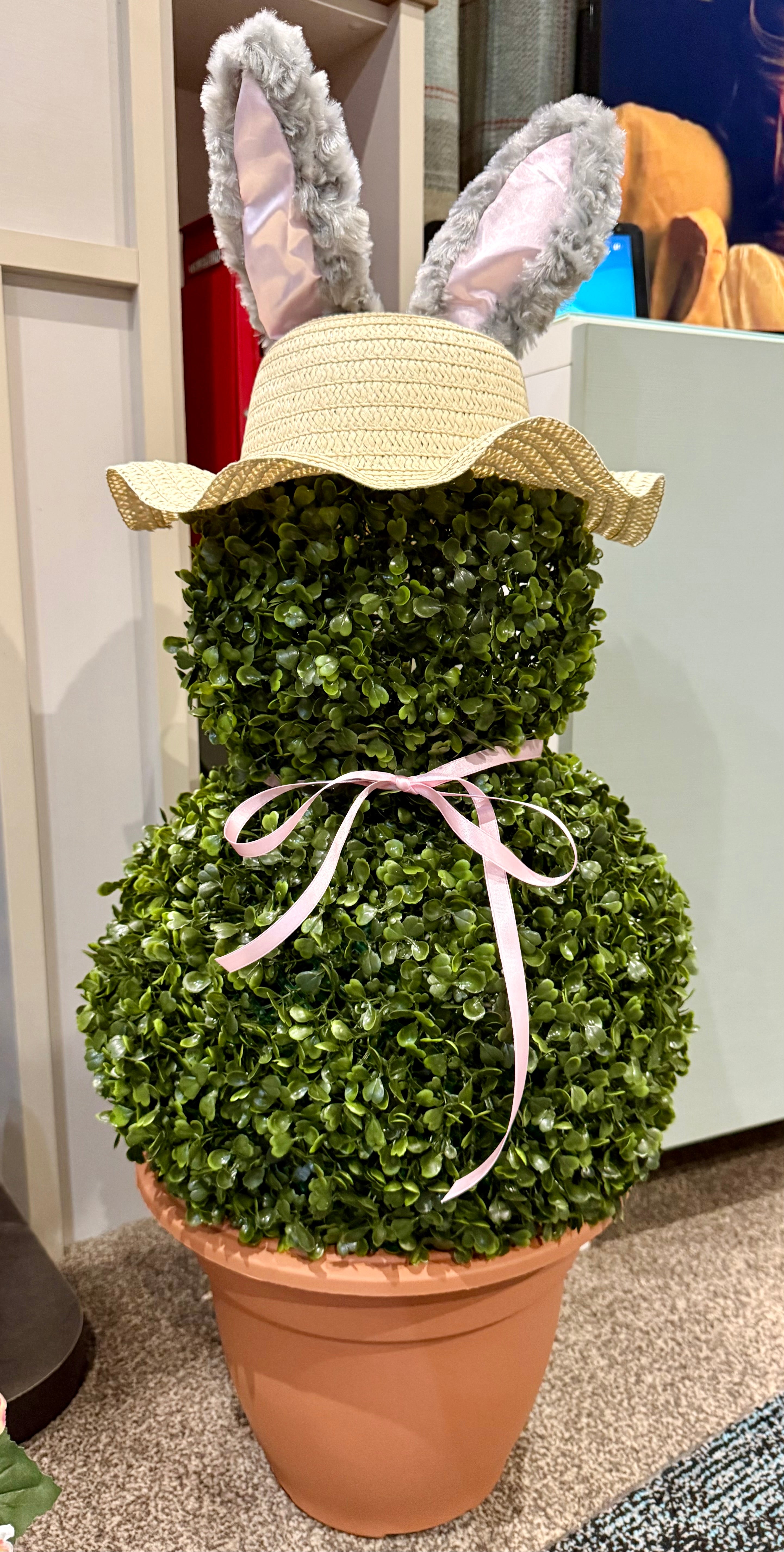 Handmade Easter Bunny Topiary – 80cm Buxus Ball Decoration with Bonnet & Ears