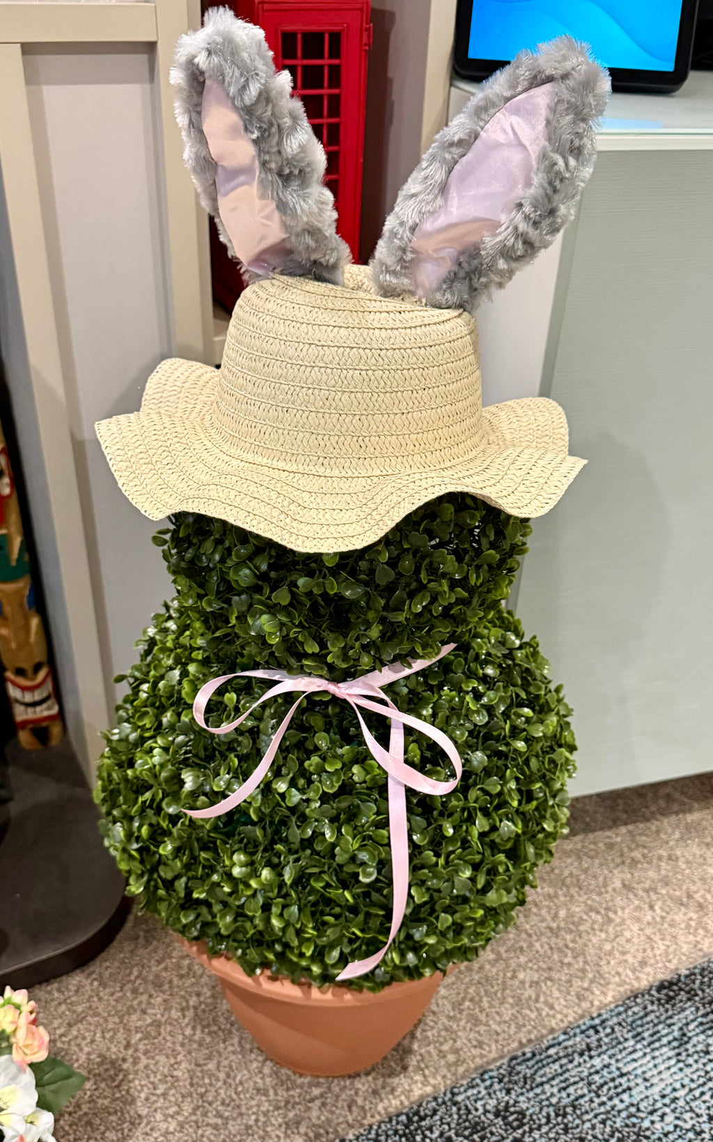 Handmade Easter Bunny Topiary – 80cm Buxus Ball Decoration with Bonnet & Ears