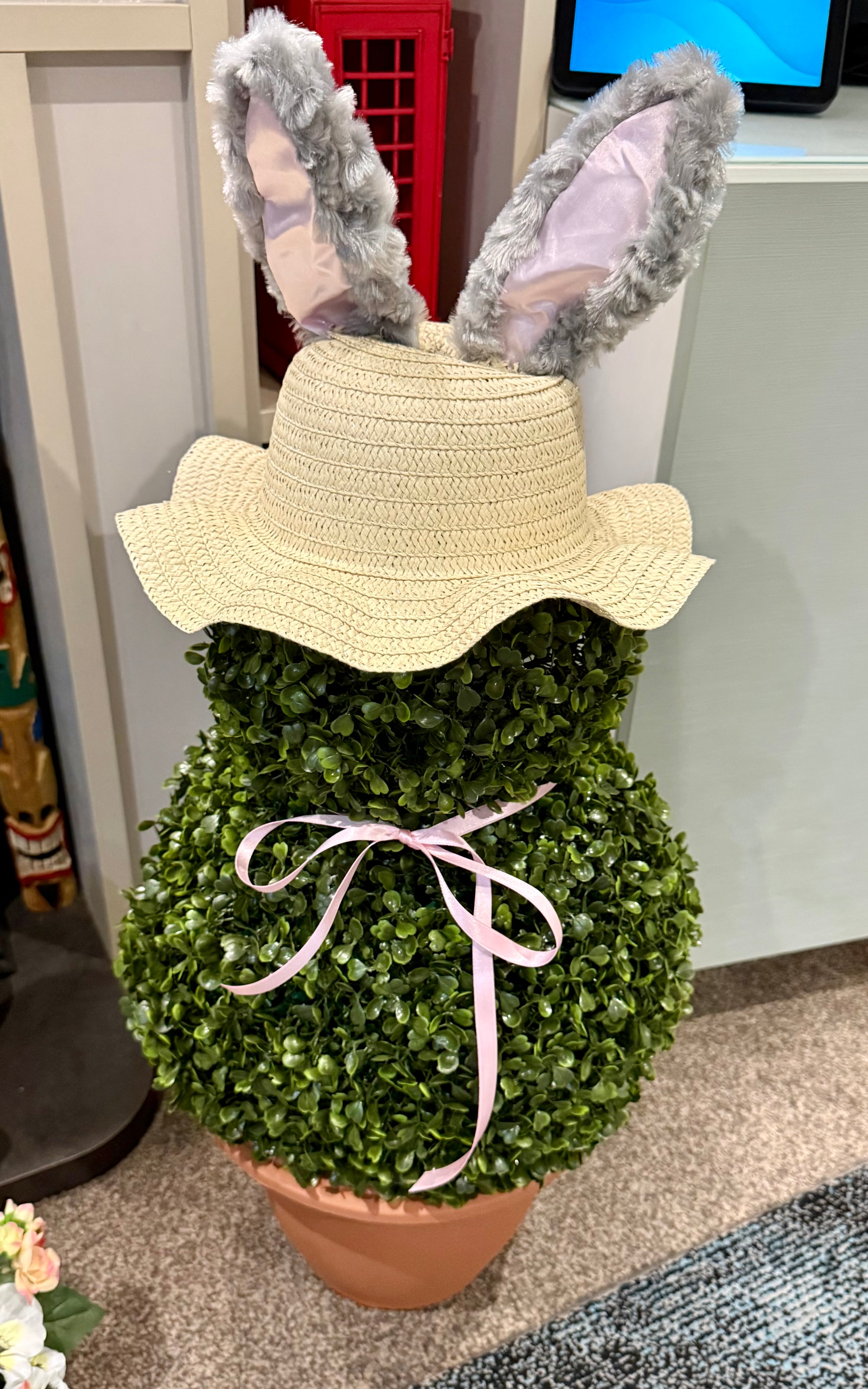 Handmade Easter Bunny Topiary – 80cm Buxus Ball Decoration with Bonnet & Ears